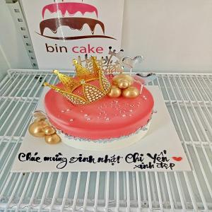 Bánh Kem Vương Miện Màu Hồng Pastel - MK60